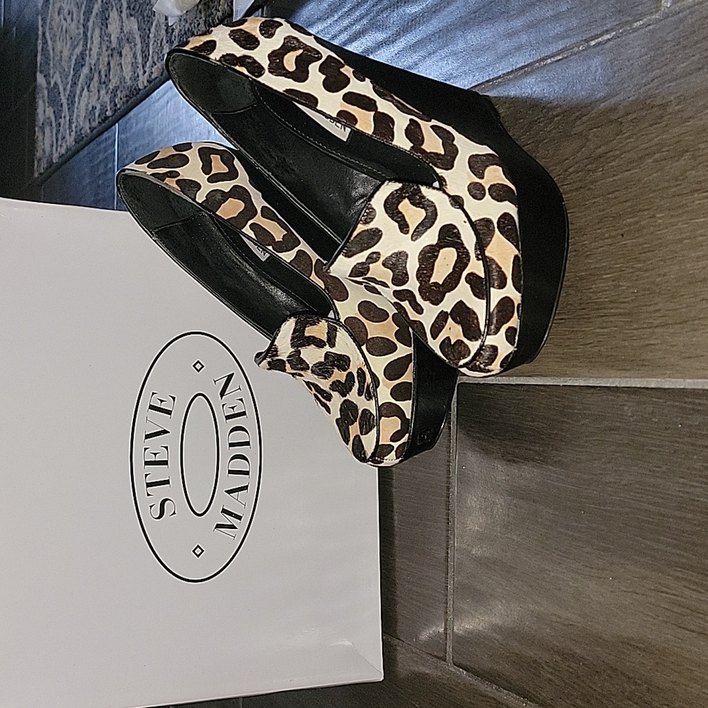 Leopard print calf hair wedge